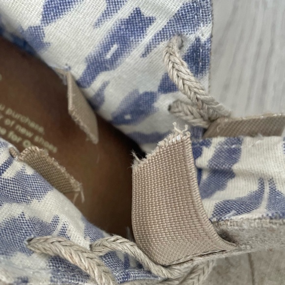 TOMS Tan Wedges with Laces - 6.5 - Picture 13 of 13